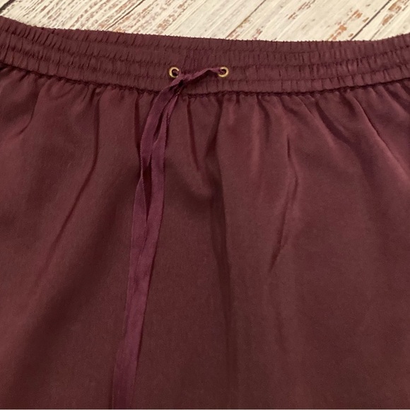J Crew Womens Mini Skirt Cutout Detail Plum Color size 4 Elastic Waistband - Picture 4 of 9